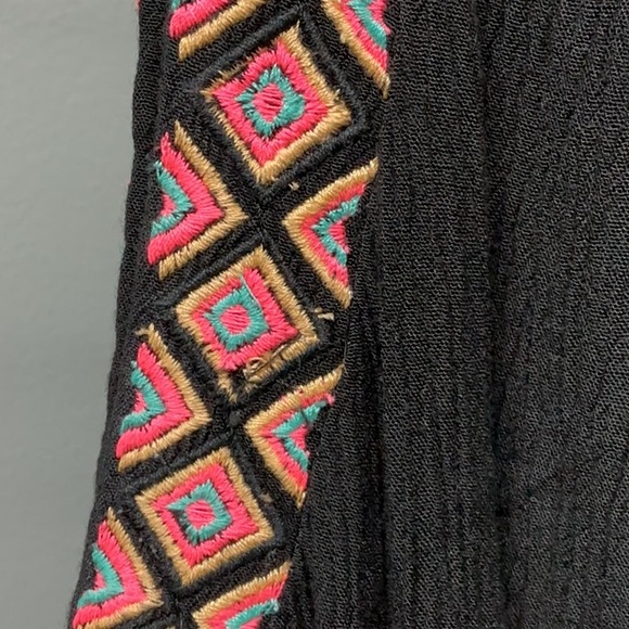 Gianni Bini Black and Pink Halter Sundress - Picture 2 of 6